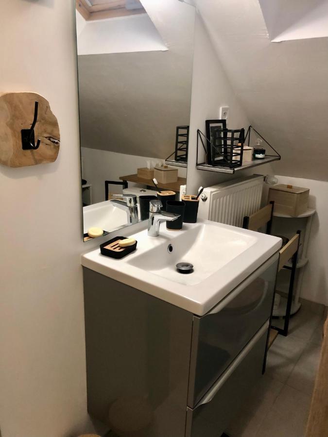 Chambre Double Avec Salle De Bain Privative Auxerre Luaran gambar